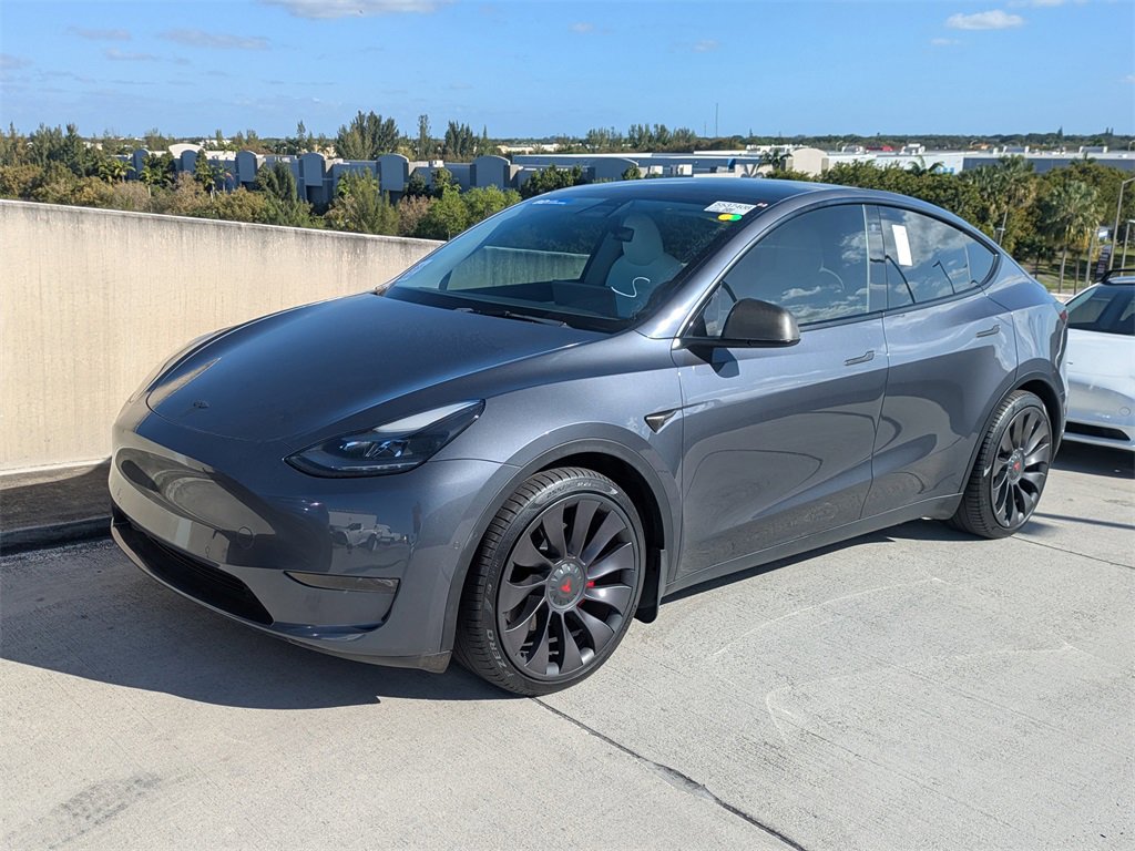 Used 2021 Tesla Model Y Performance image 9