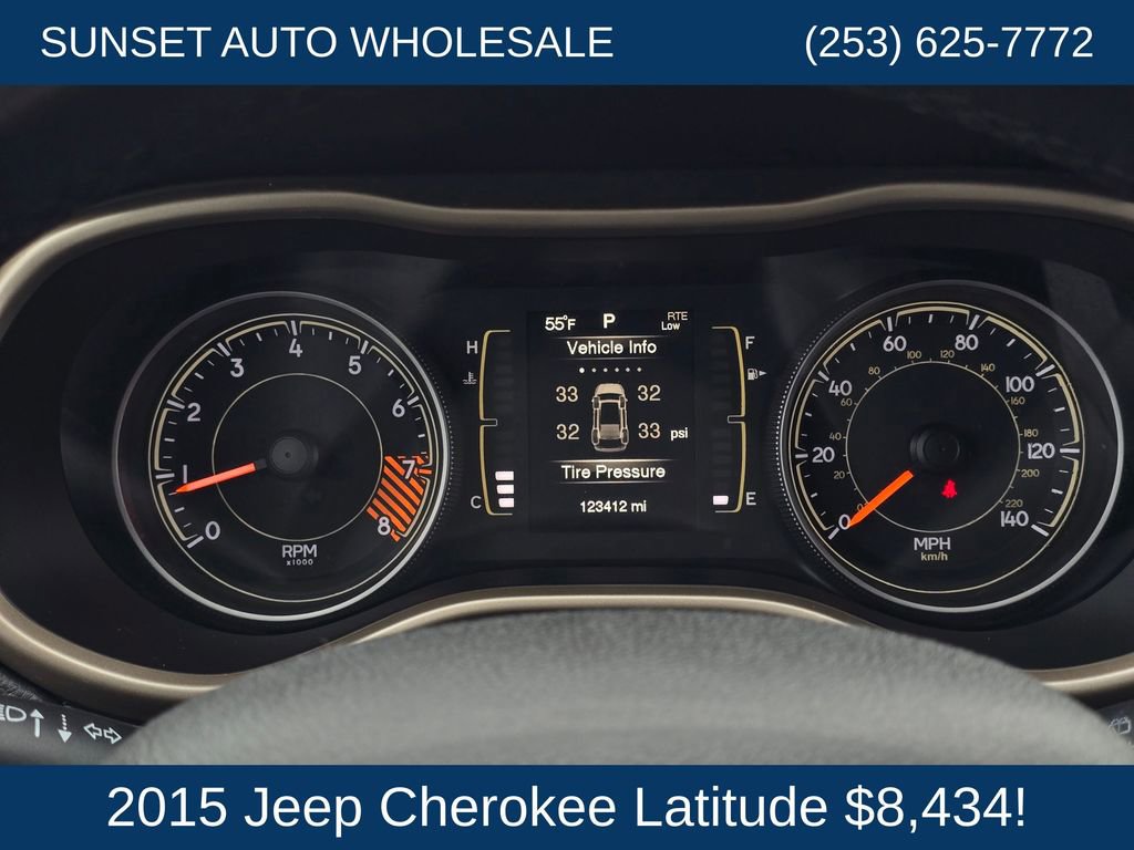 Used 2015 Jeep Cherokee Latitude w/ Comfort/Convenience Group FWD image 31