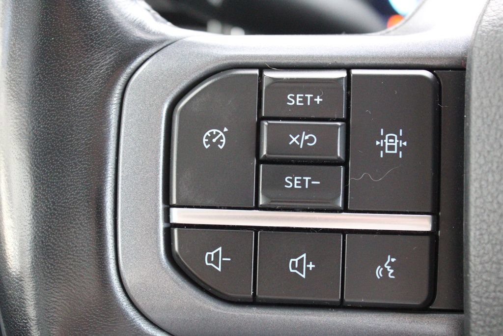 Used 2023 Ford F350 Lariat w/ Tremor Off-Road Package AWD/4WD image 32