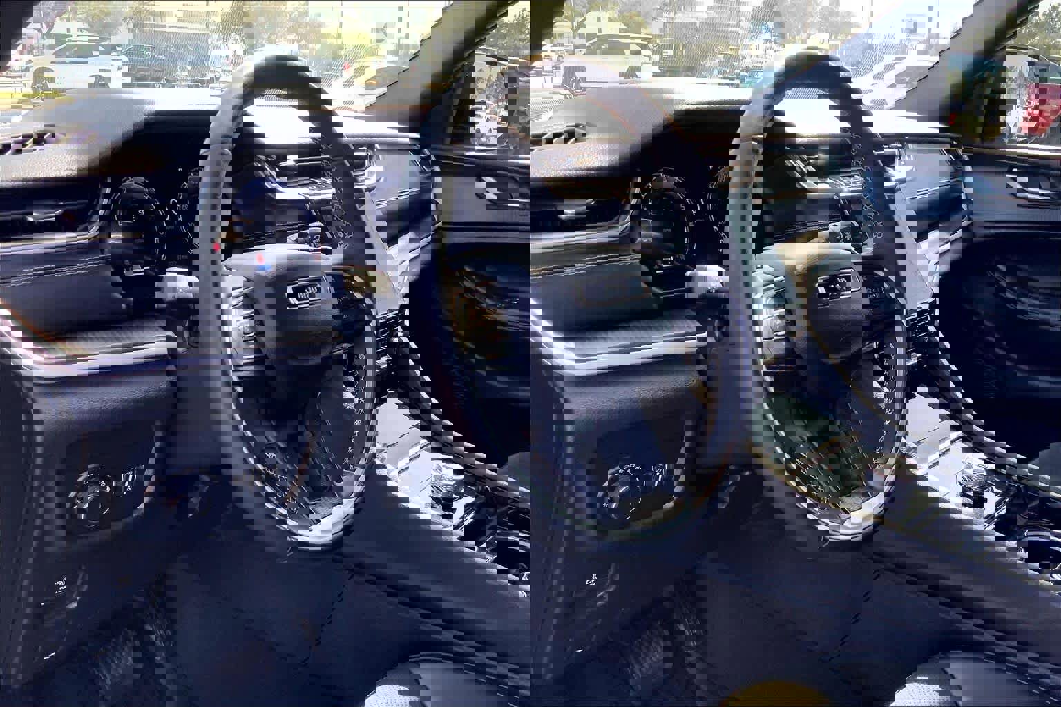 Used 2023 Jeep Grand Cherokee L Laredo image 18