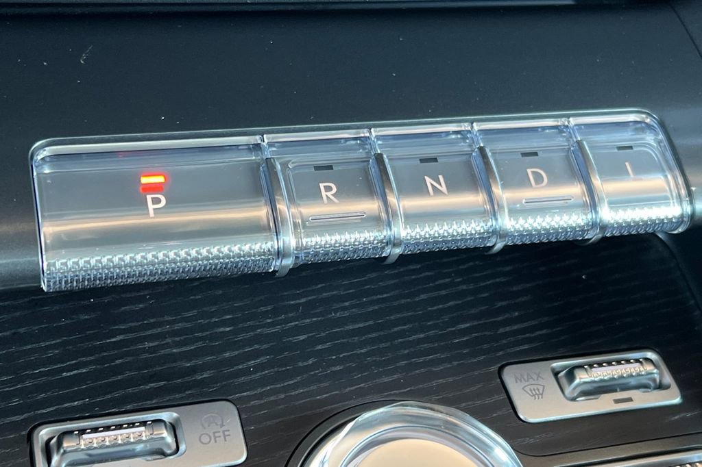 Used 2024 Lincoln Nautilus Reserve w/ Equipment Group 202A image 25