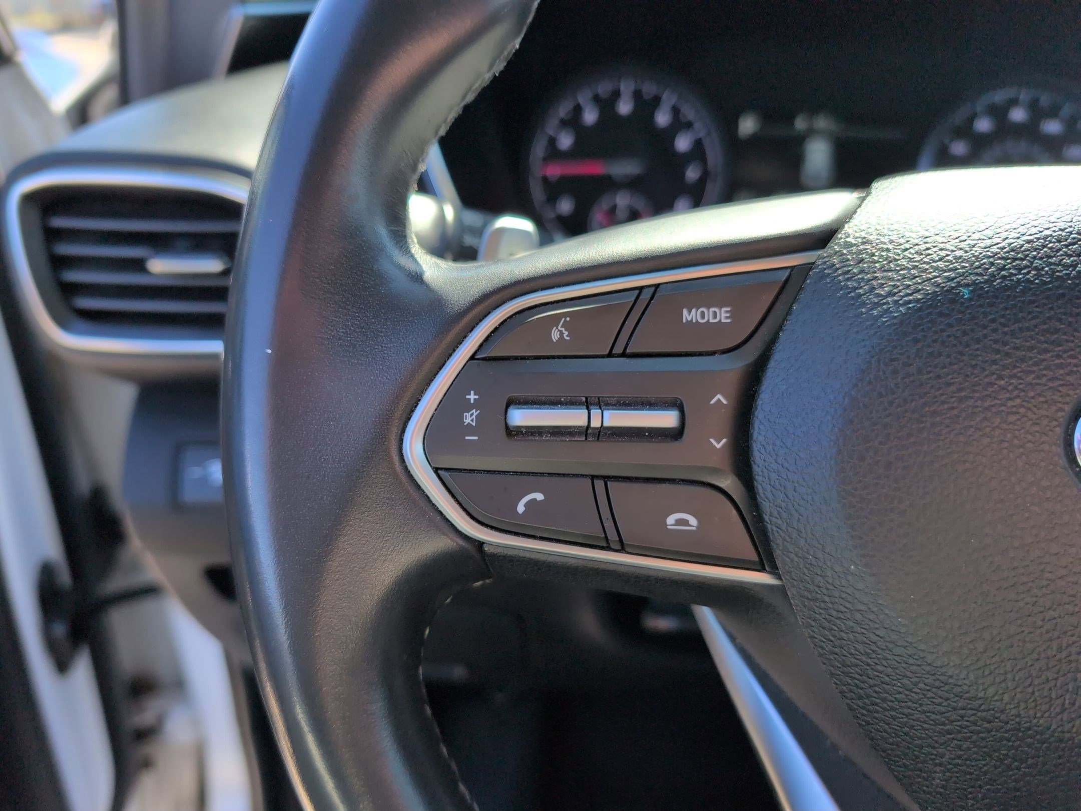 Used 2023 Hyundai Santa Fe SEL image 17