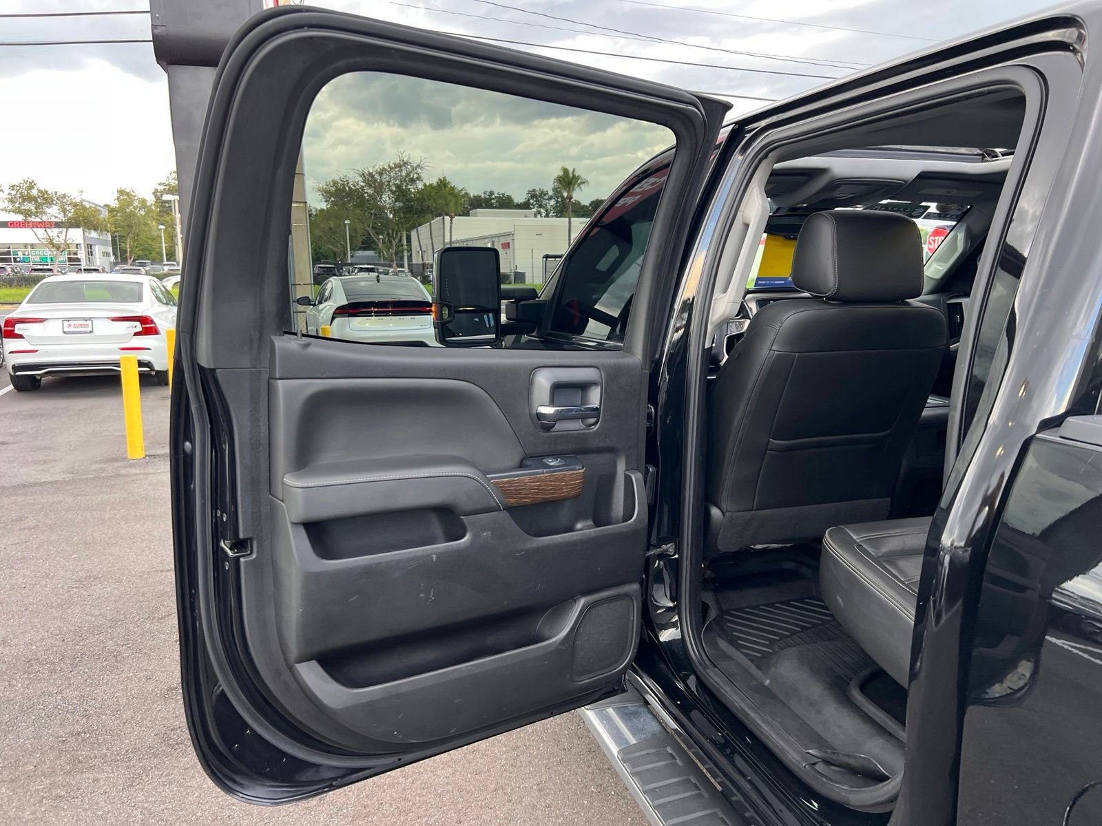 Used 2019 GMC Sierra 3500 Denali w/ Duramax Plus Package AWD/4WD image 49