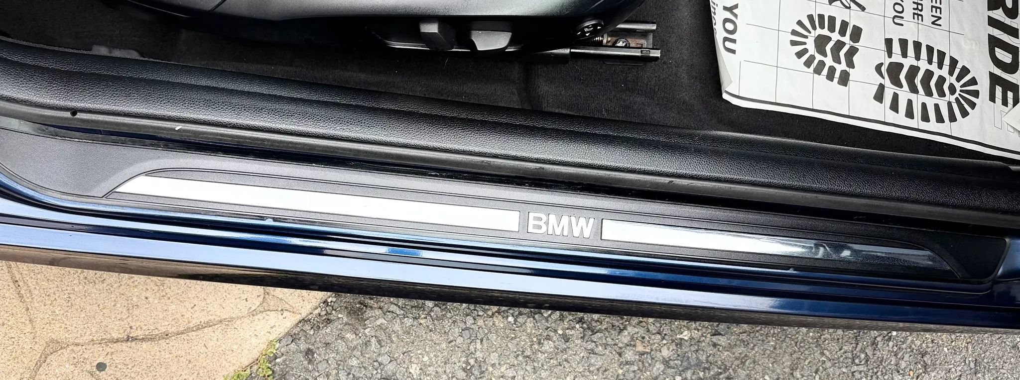 Used 2011 BMW 128i Convertible RWD image 38
