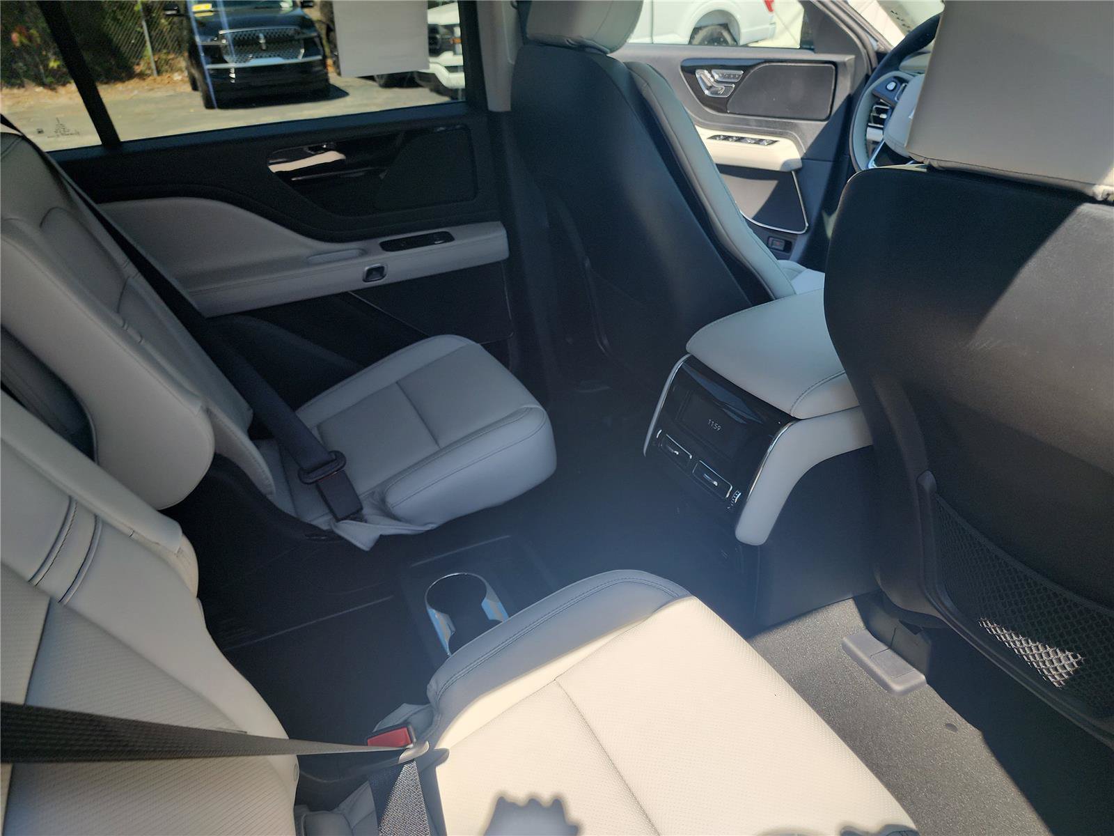 New 2026 Lincoln Aviator 2WD image 21