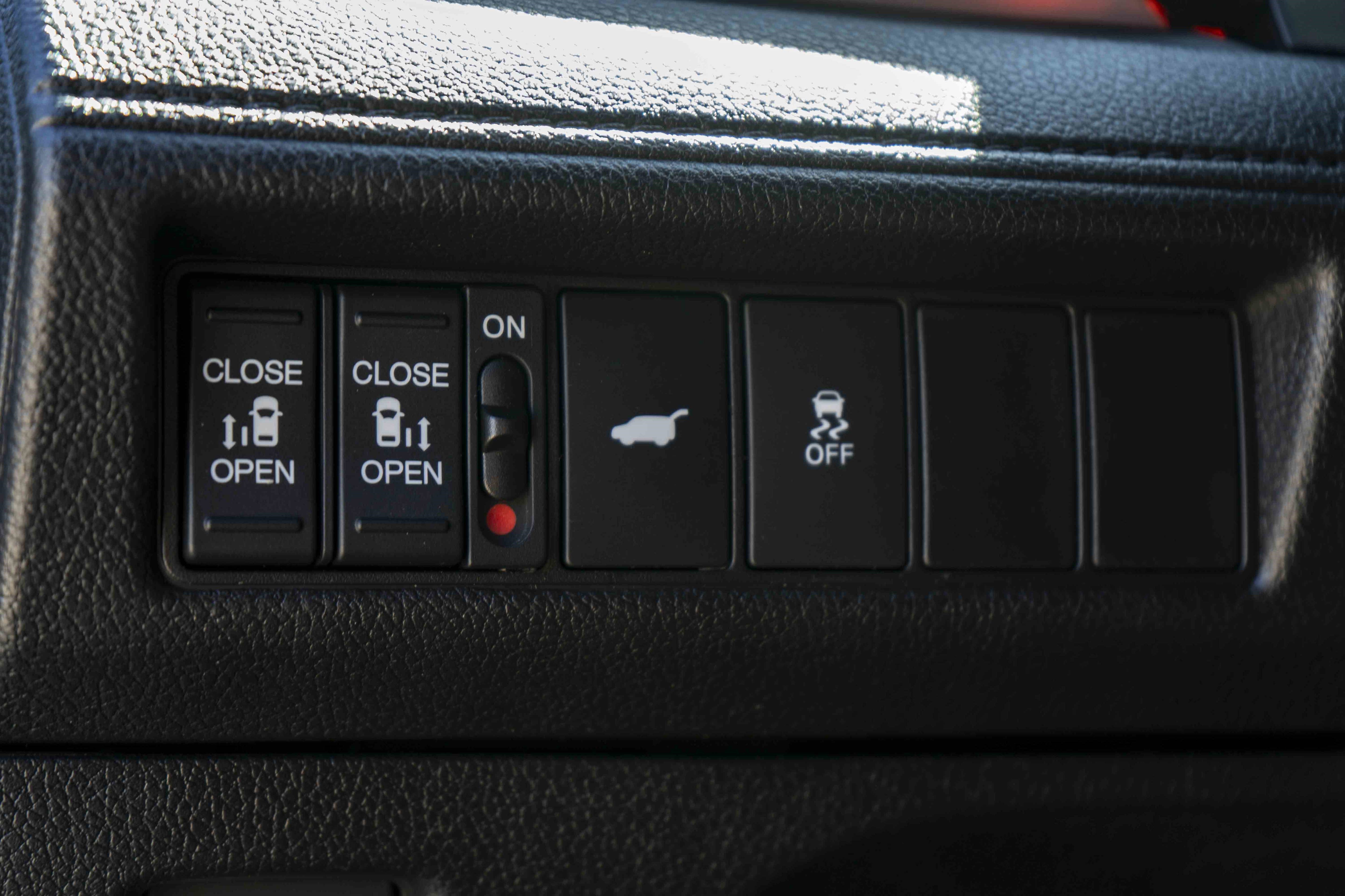 Used 2025 Honda Odyssey Sport-L image 40