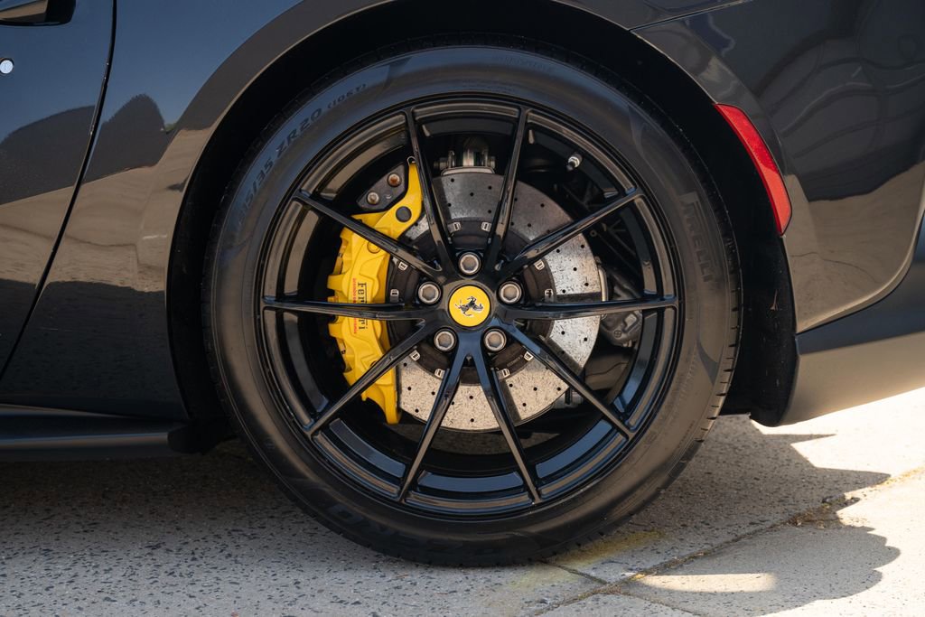 Used 2020 Ferrari 812 Superfast image 19