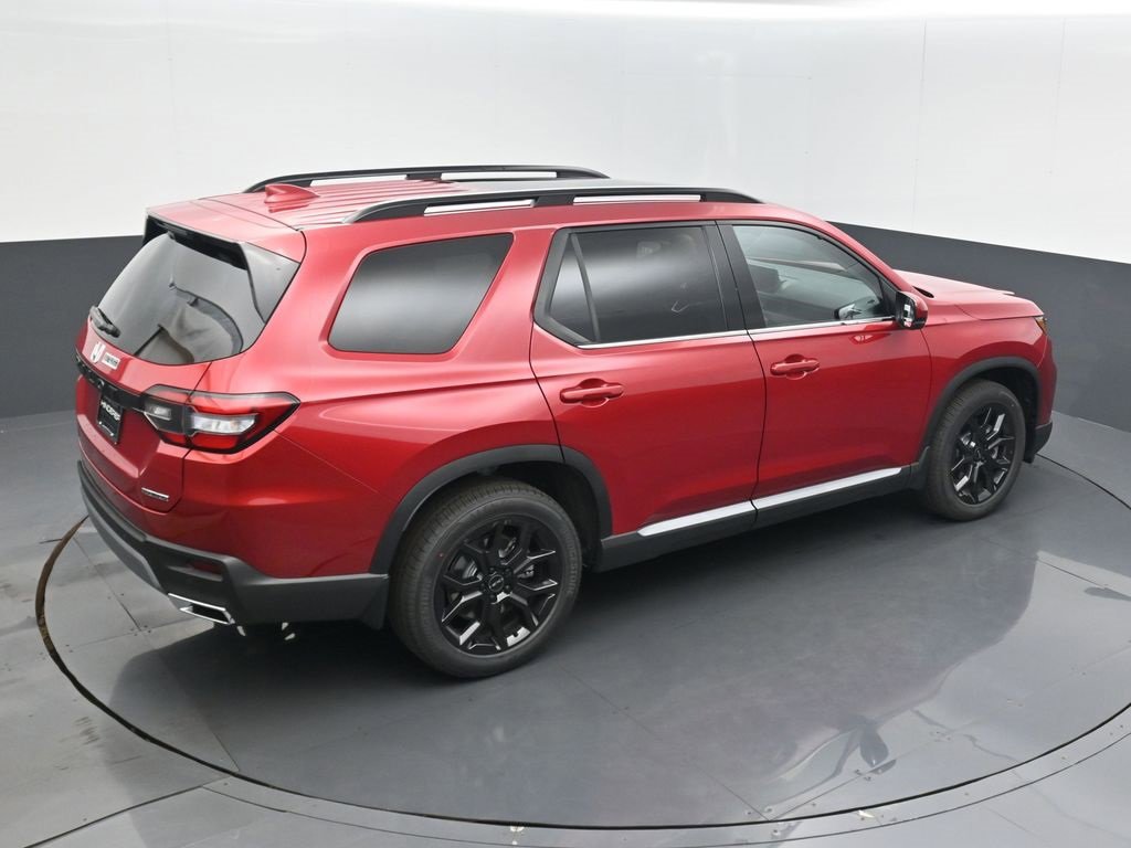 New 2025 Honda Pilot Touring image 21