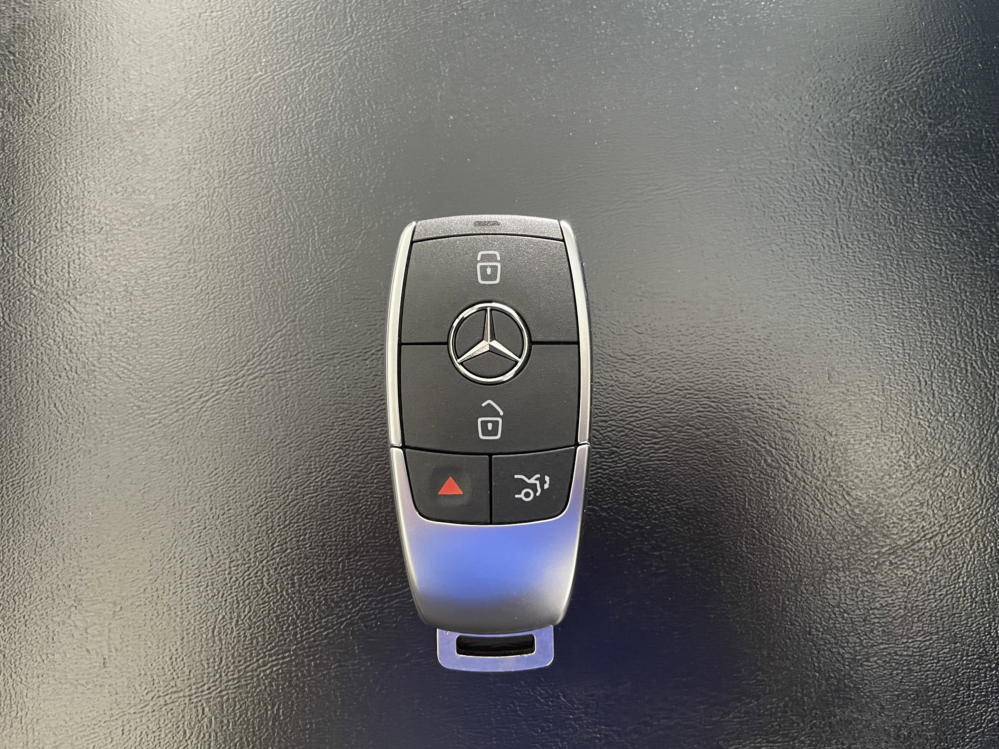 New 2026 Mercedes-Benz GLB 250 image 23