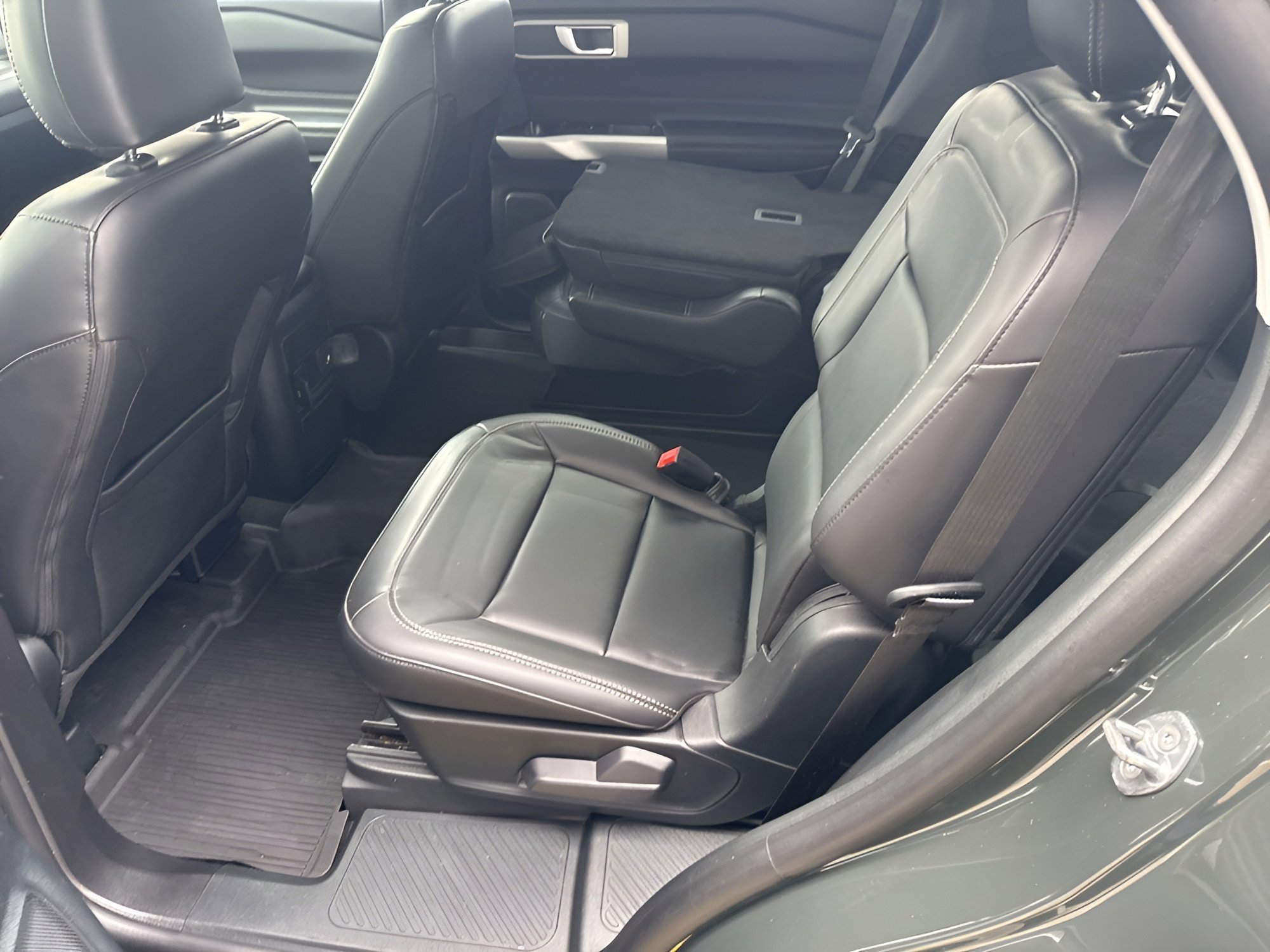 Used 2023 Ford Explorer XLT w/ Equipment Group 202A image 29