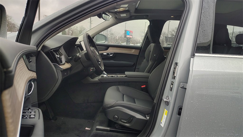 New 2026 Volvo XC90 B6 Plus image 7
