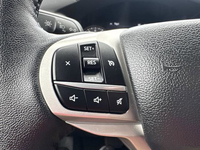 Used 2022 Ford Explorer XLT w/ Equipment Group 202A image 13