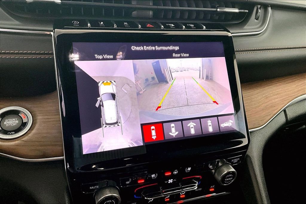 Used 2021 Jeep Grand Cherokee L Summit w/ Advanced Protech Group IV image 27