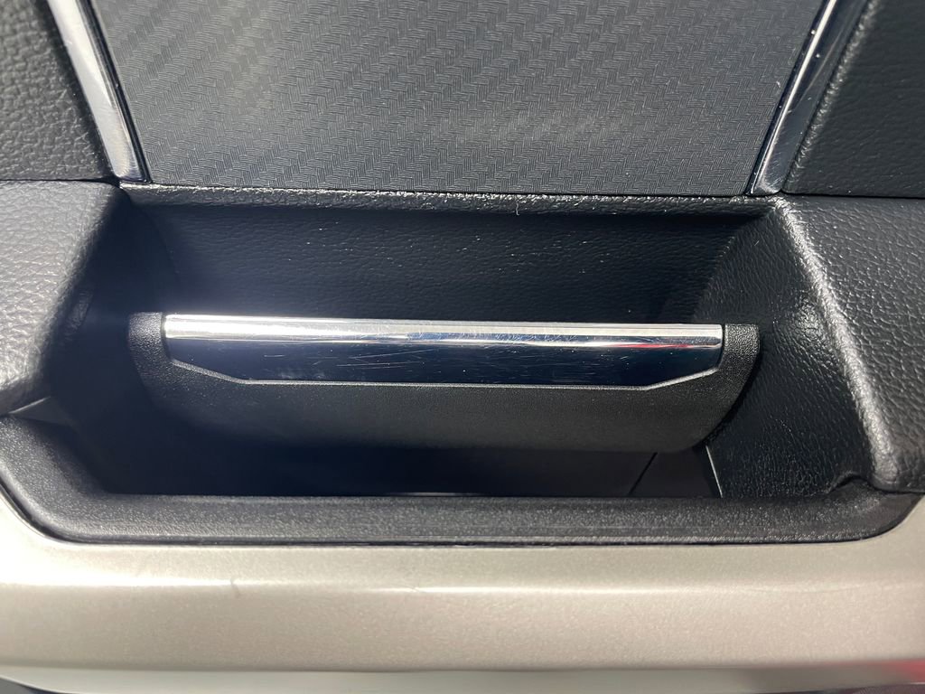 Used 2020 Ford F150 Lariat image 40