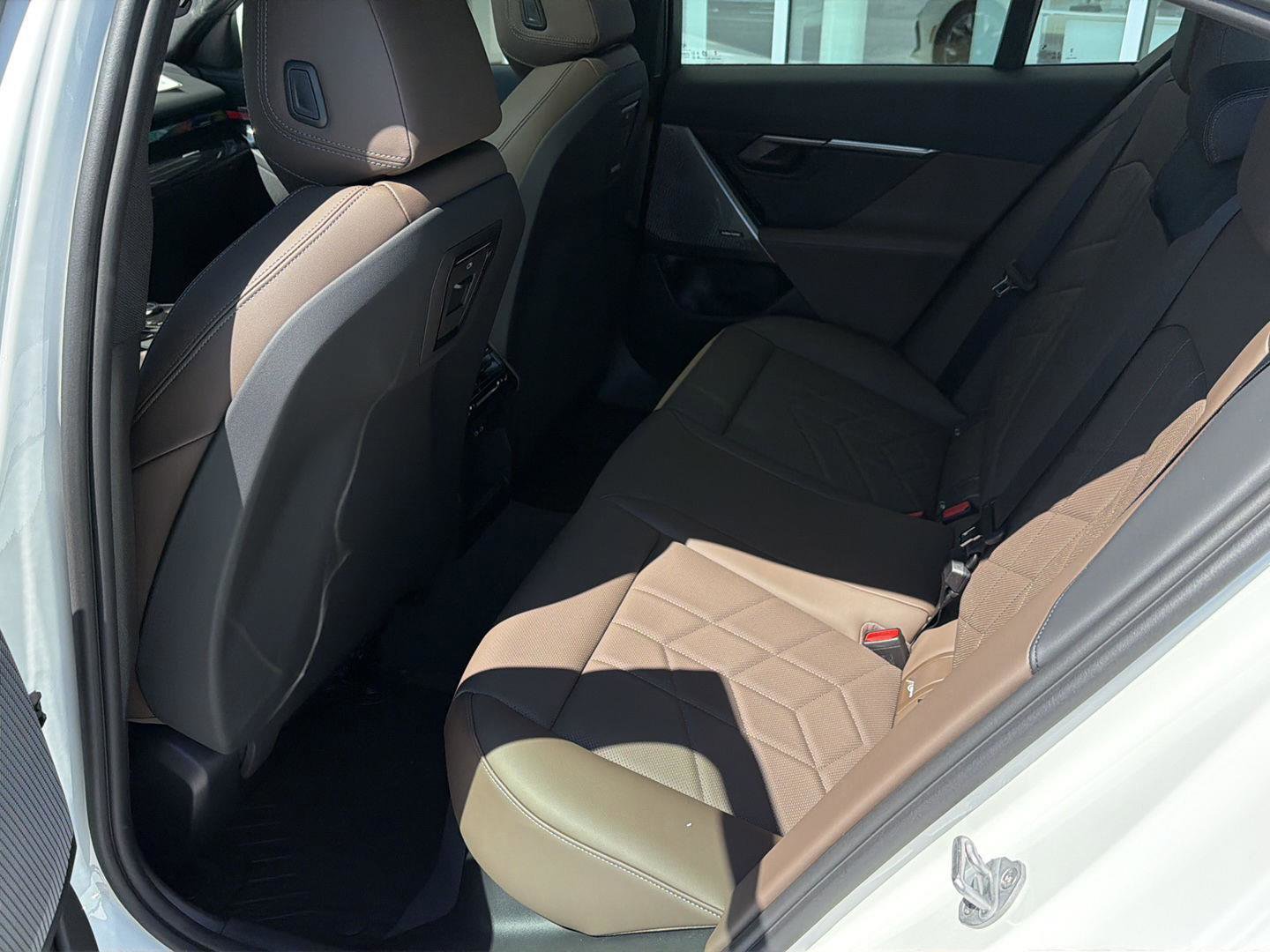 New 2027 BMW 530i RWD image 11