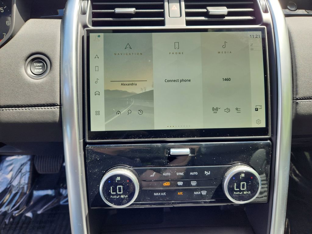 Certified 2025 Land Rover Discovery S AWD/4WD image 17