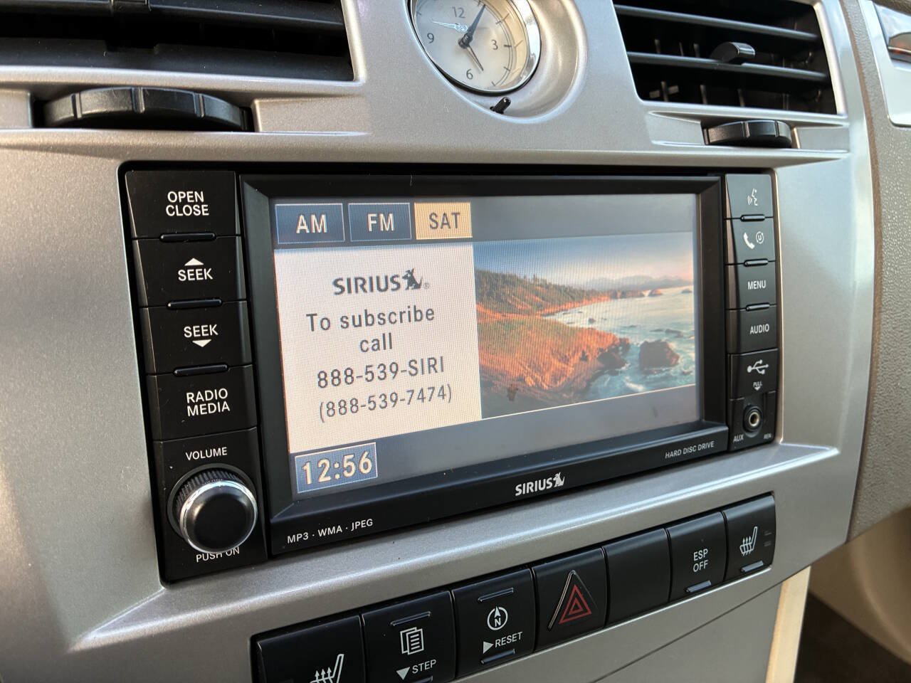 Used 2008 Chrysler Sebring Limited w/ Luxury Group FWD image 19