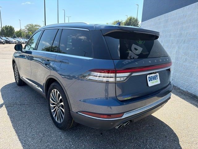 Used 2020 Lincoln Aviator Reserve w/ Elements Package Plus AWD/4WD image 3
