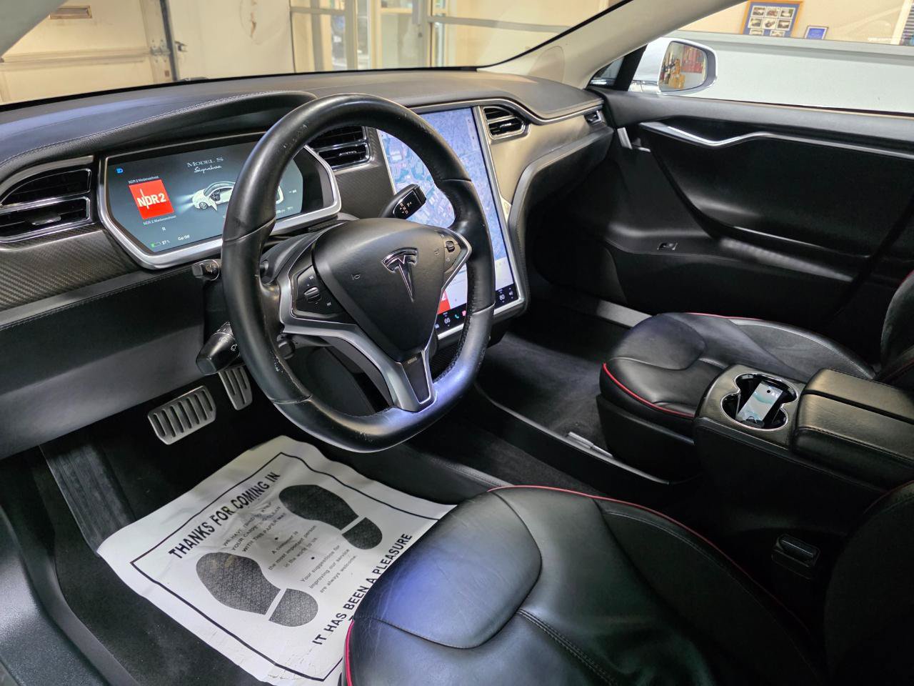 Used 2012 Tesla Model S Signature Performance RWD image 17