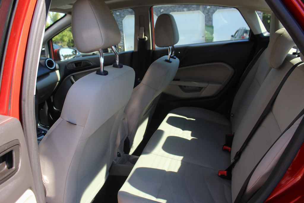 Used 2018 Ford Fiesta SE FWD image 27