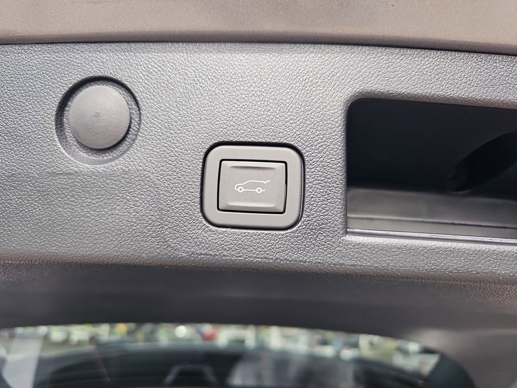 New 2026 Chevrolet Equinox LT FWD image 17