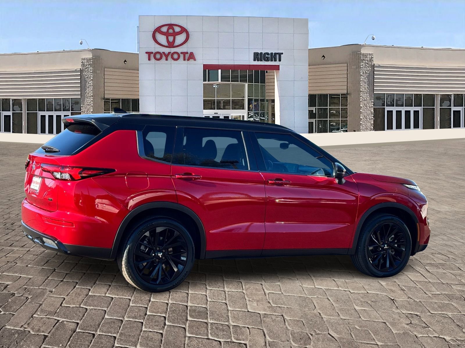 Used 2024 Mitsubishi Outlander SEL image 7