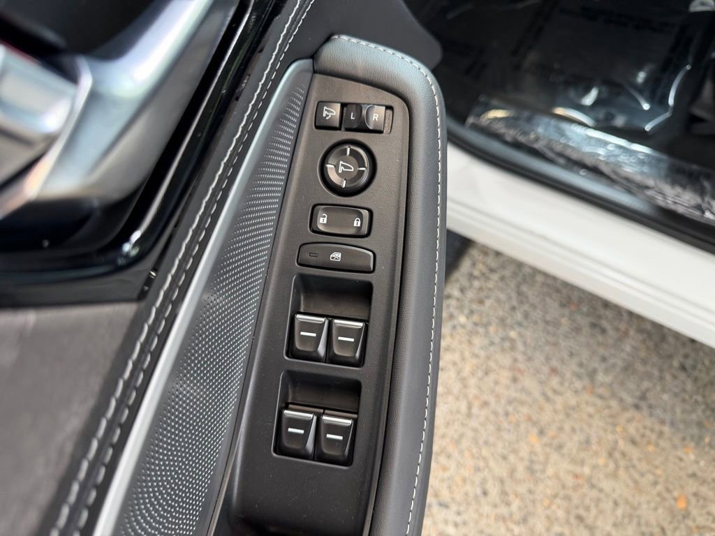 New 2026 Acura MDX SH-AWD w/ Advance Package image 13