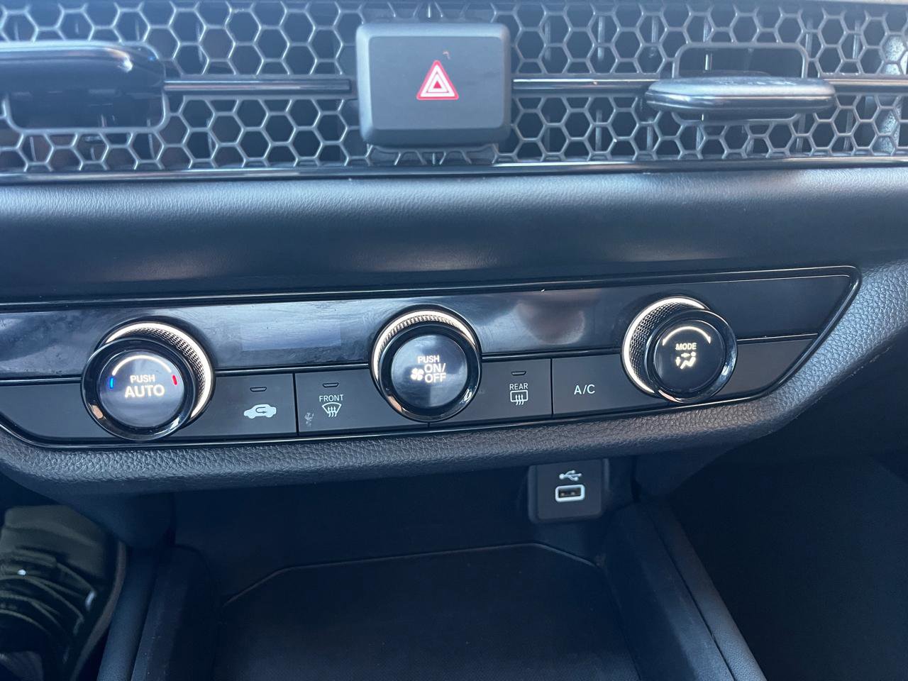 Used 2023 Honda HR-V LX image 15