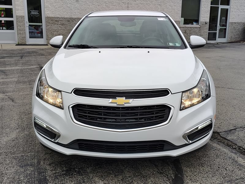Used 2015 Chevrolet Cruze LT FWD image 3