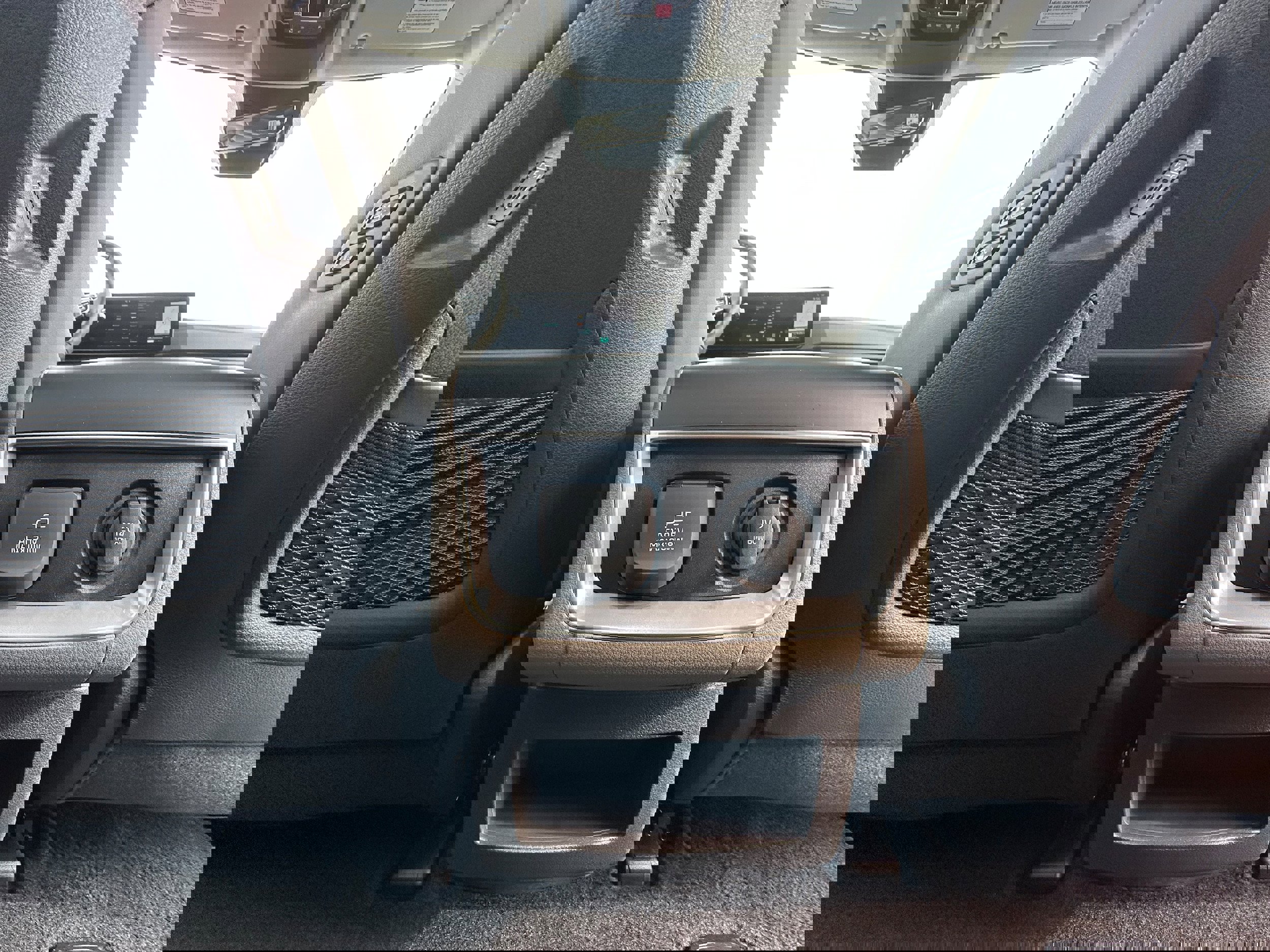 New 2026 Kia Carnival SX image 24