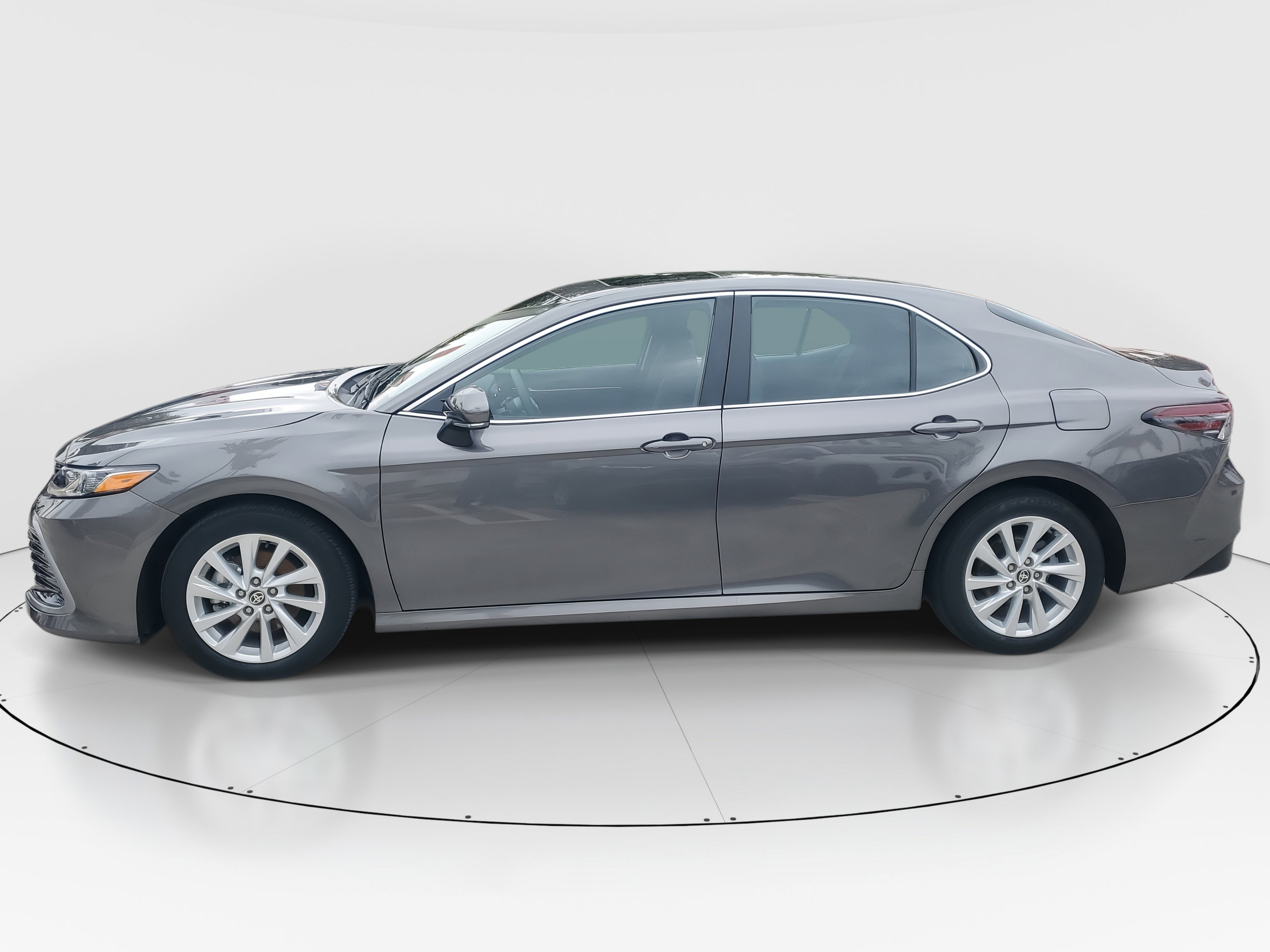 Used 2024 Toyota Camry LE w/ Convenience Package image 6