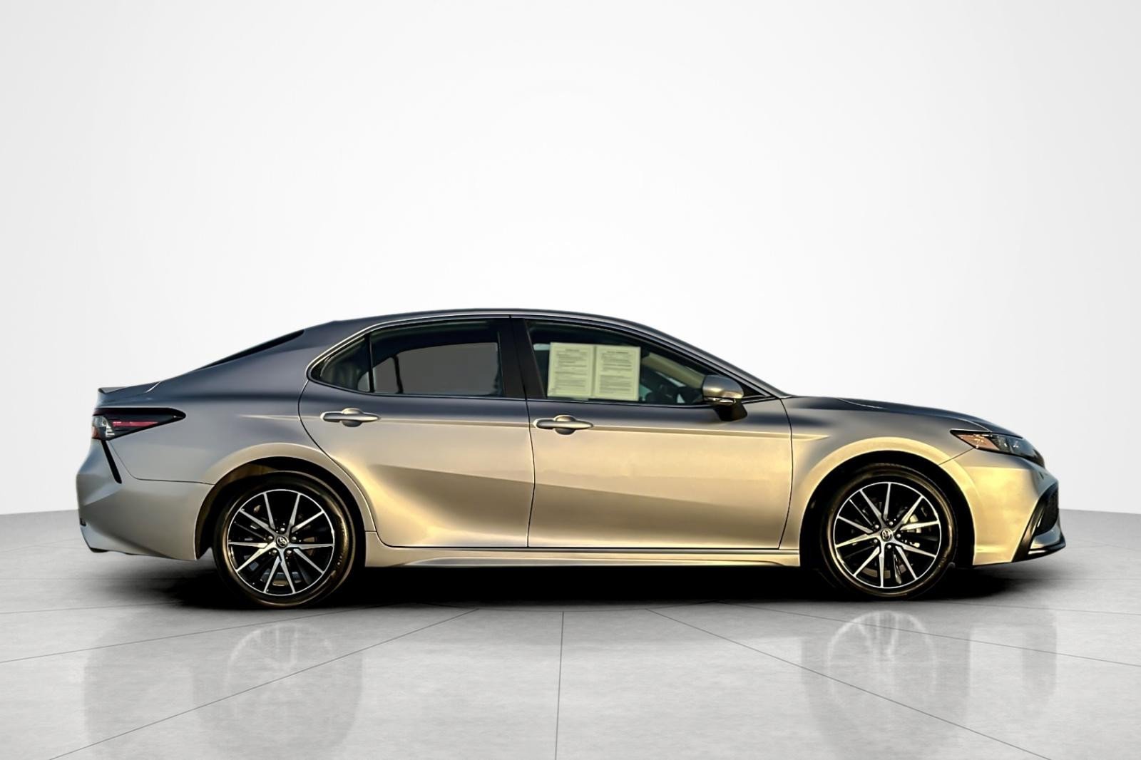 Certified 2023 Toyota Camry SE image 6