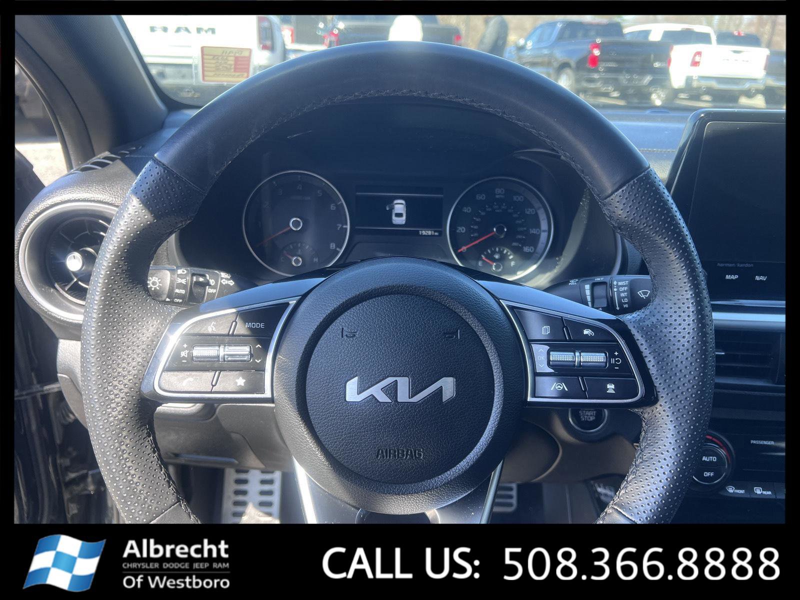 Used 2023 Kia Forte GT-Line w/ GT-Line Premium Package image 25