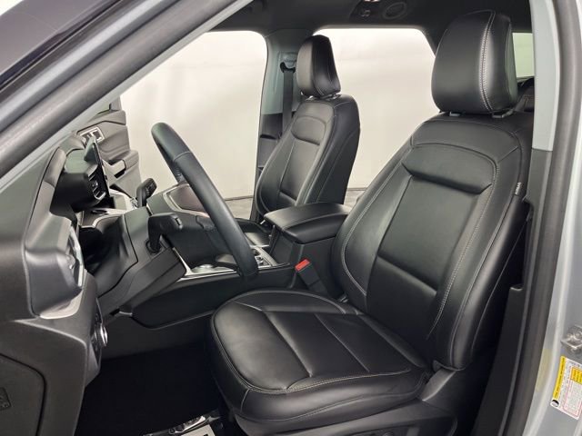 Used 2023 Ford Explorer XLT w/ Equipment Group 202A image 19