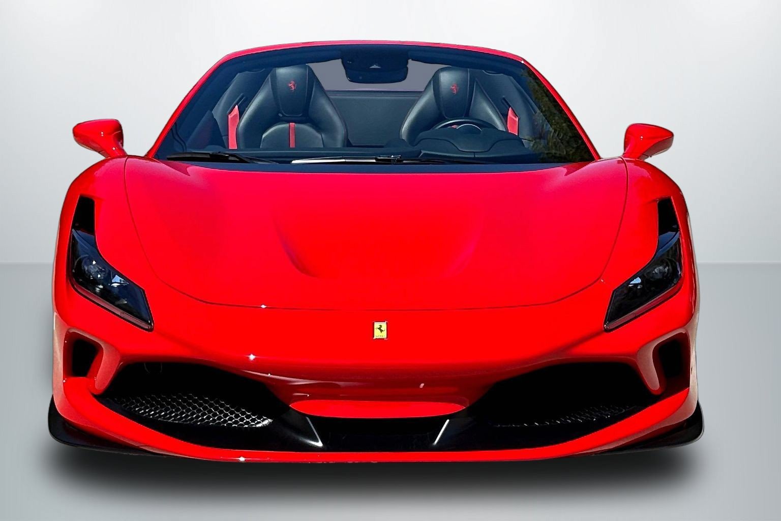 Used 2023 Ferrari F8 Spider RWD image 2