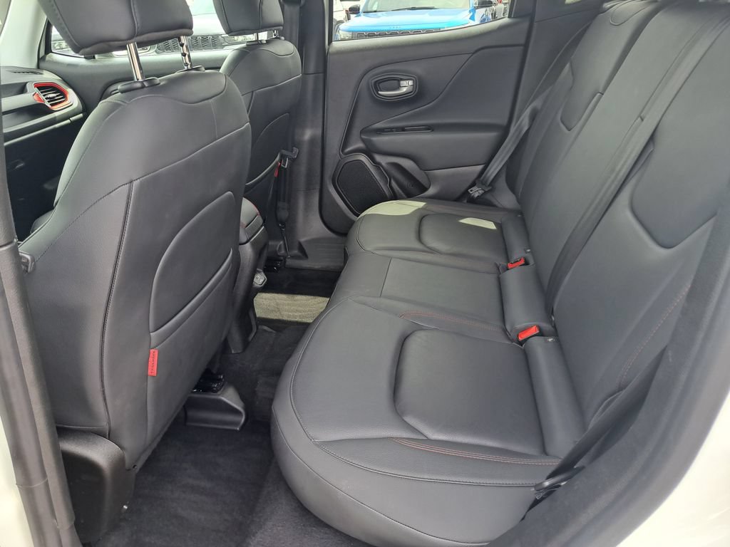 Used 2023 Jeep Renegade Trailhawk w/ Trailhawk Elite Group AWD/4WD image 22