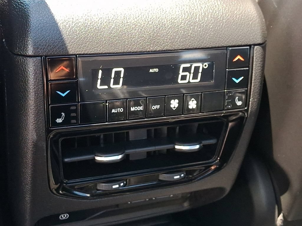 Used 2022 Jeep Grand Cherokee L Overland w/ Advanced Protech Group III AWD/4WD image 14