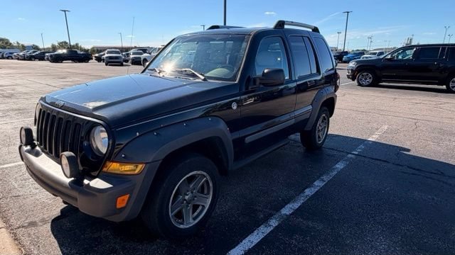 Used 2005 Jeep Liberty Renegade w/ Luxury Group AWD/4WD image 7