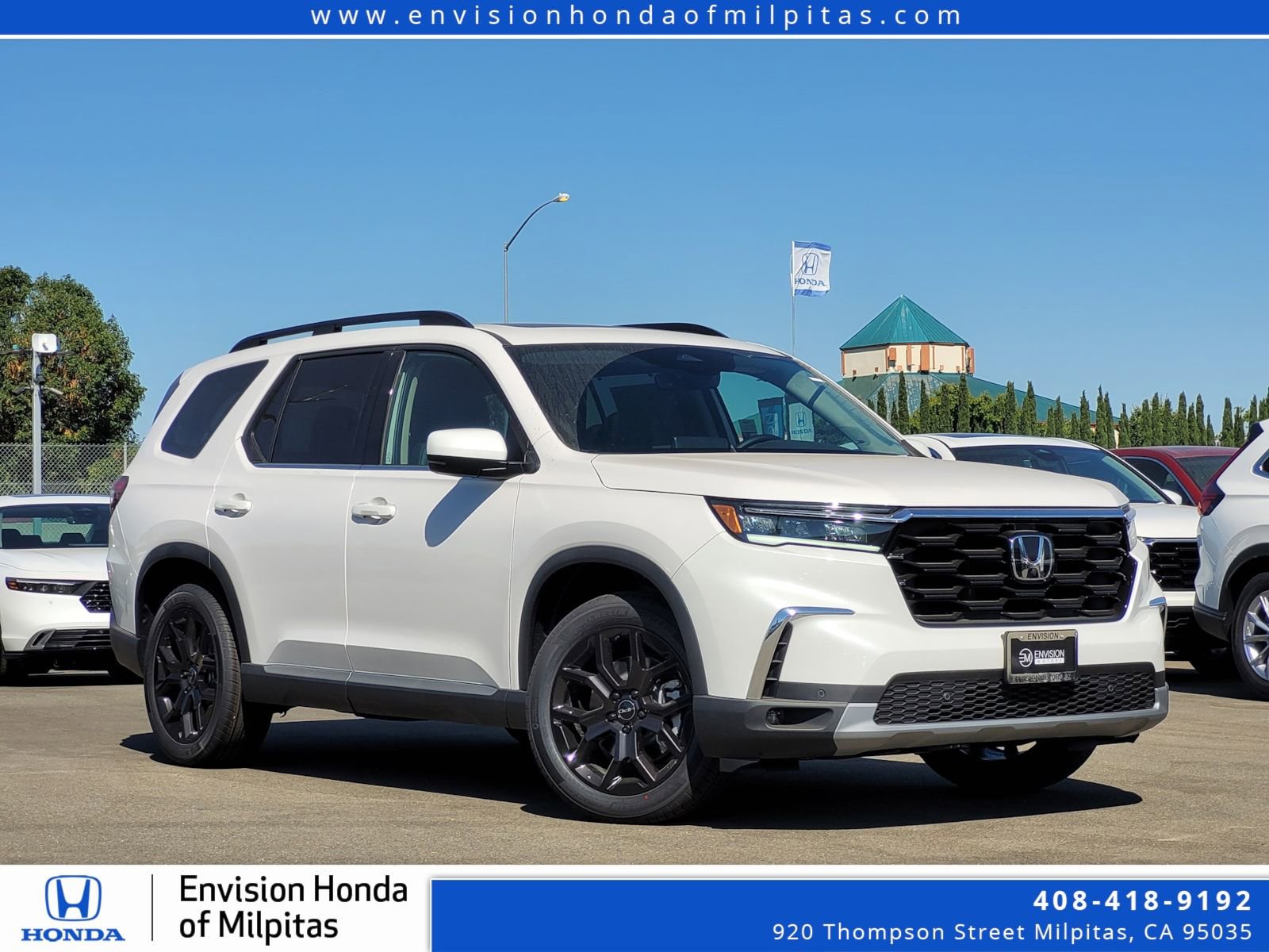 New 2025 Honda Pilot Touring image 1