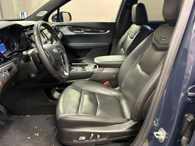 Certified 2025 Cadillac XT6 Premium Luxury AWD/4WD image 8