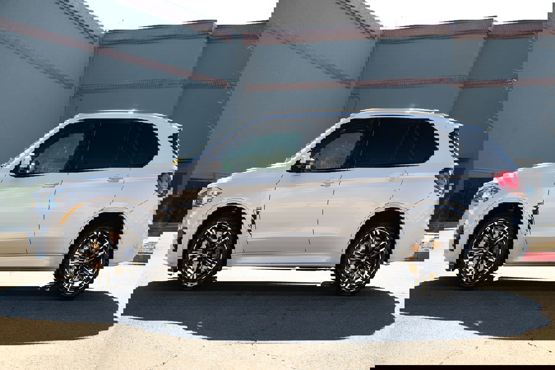 Used 2016 BMW X5 M image 4