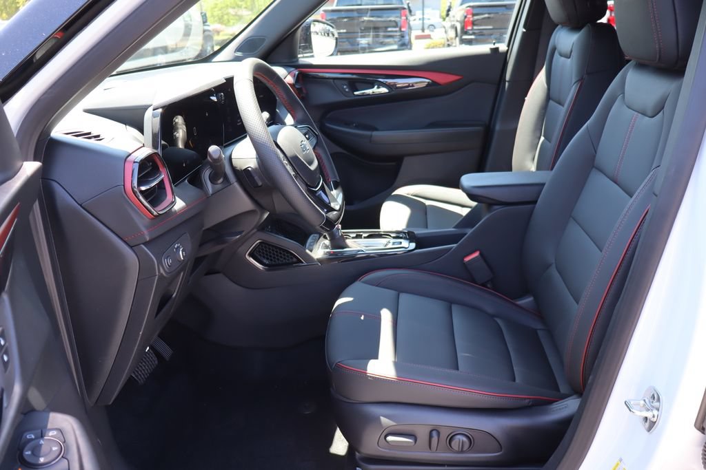 New 2026 Chevrolet TrailBlazer RS w/ Convenience Package FWD image 5