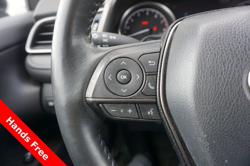 Used 2023 Toyota Camry SE w/ Cold Weather Package image 4