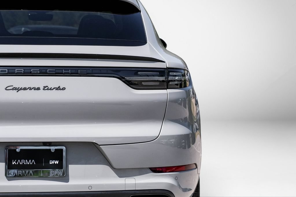 Used 2023 Porsche Cayenne Turbo AWD/4WD image 49