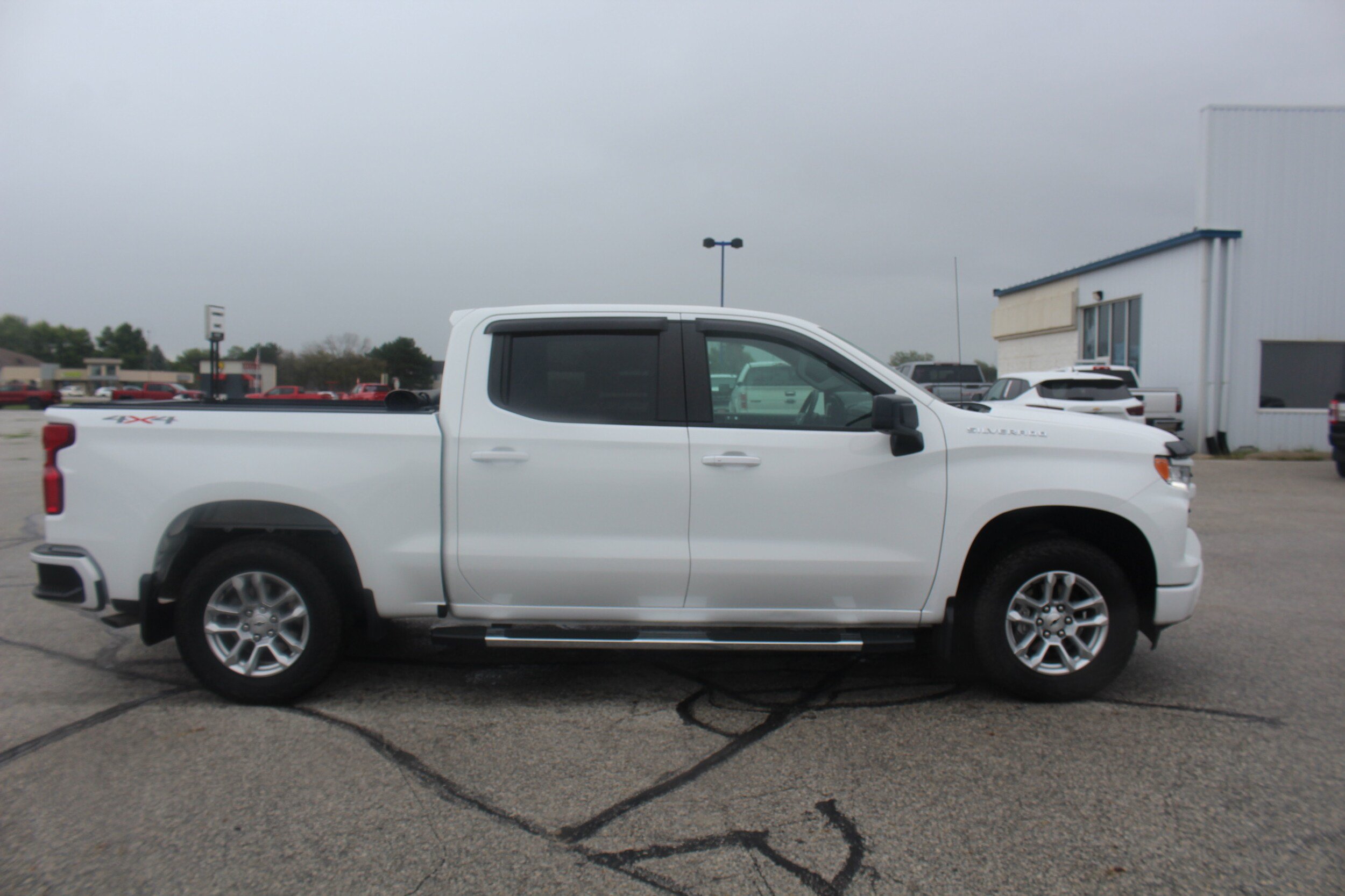Used 2023 Chevrolet Silverado 1500 RST w/ Convenience Package II AWD/4WD image 5