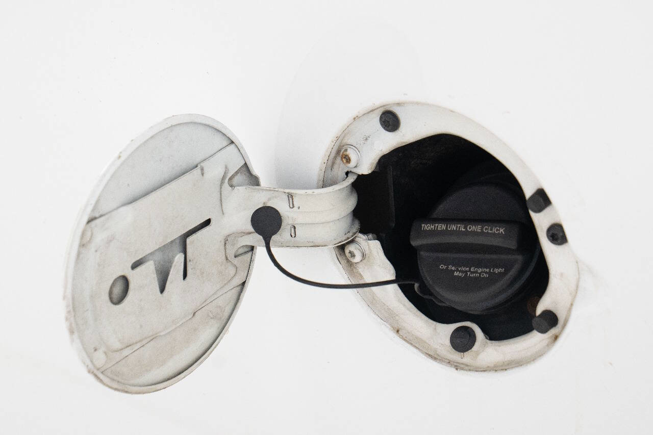 Used 2013 Chevrolet Express 1500 image 19