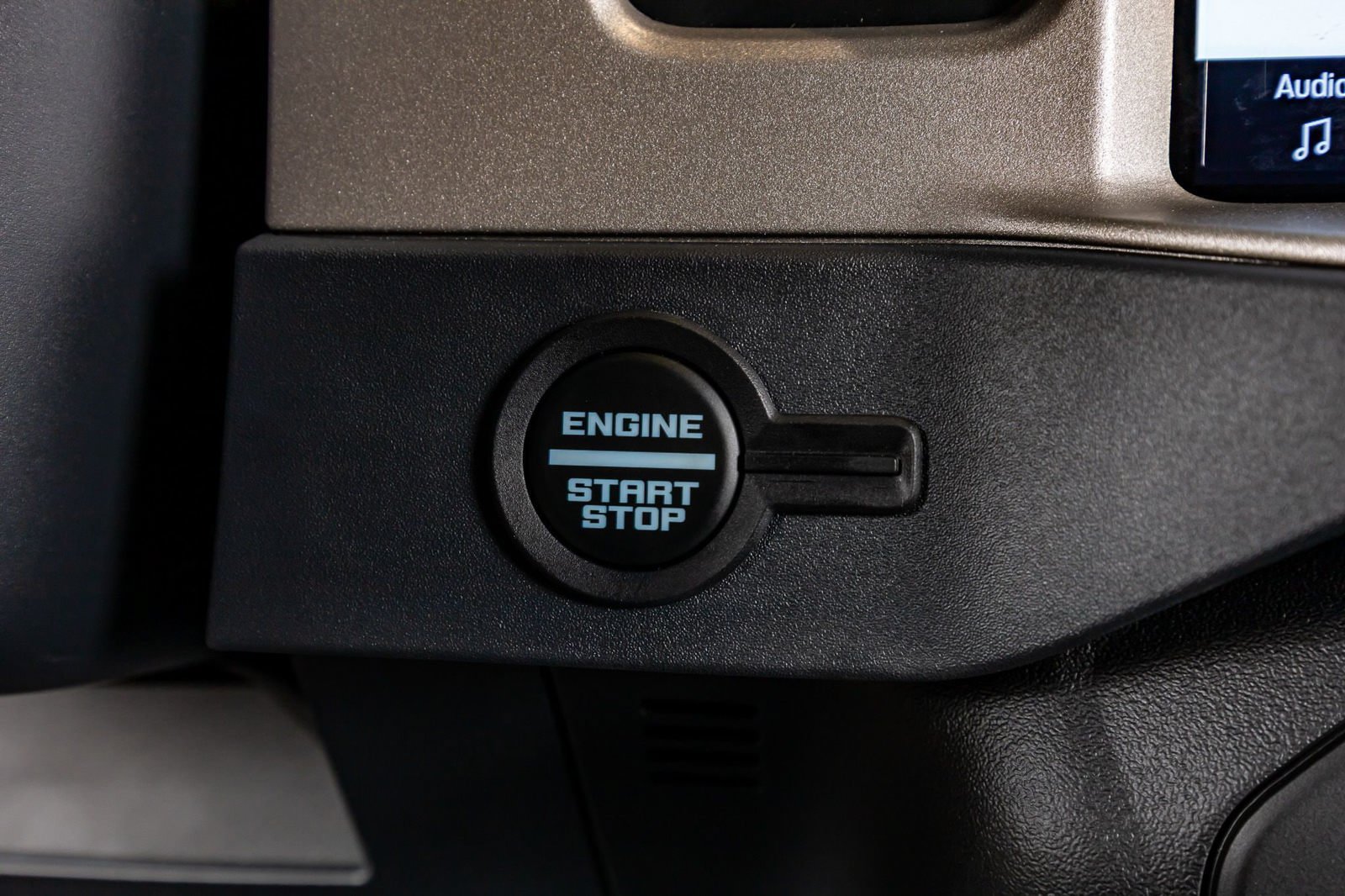 Used 2026 Ford Bronco Outer Banks AWD/4WD image 22