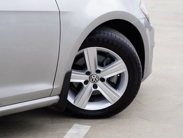 Used 2017 Volkswagen Golf Wolfsburg Edition image 7
