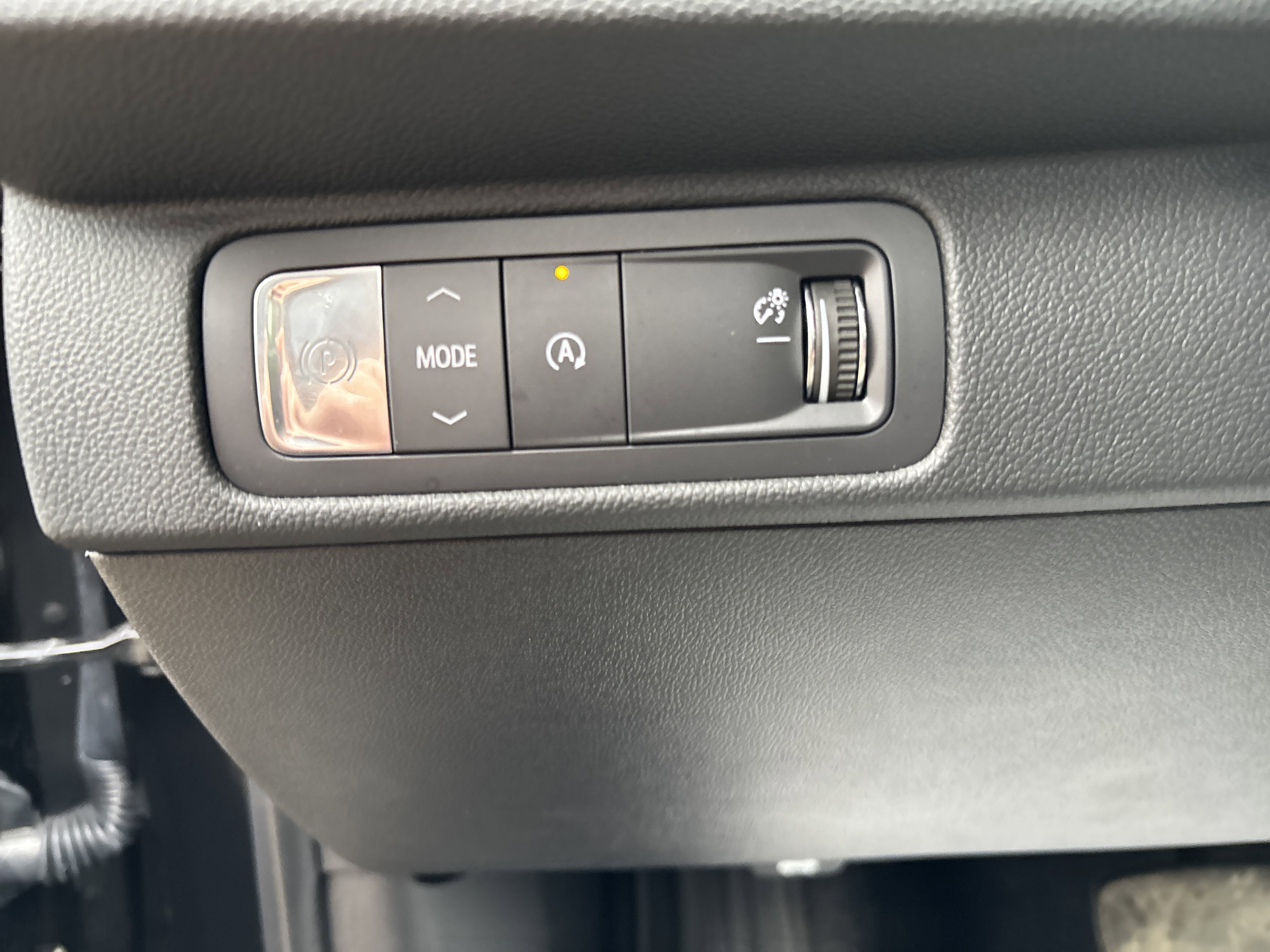 Used 2025 Chevrolet Traverse LT w/ Sun and Wheel Package image 39