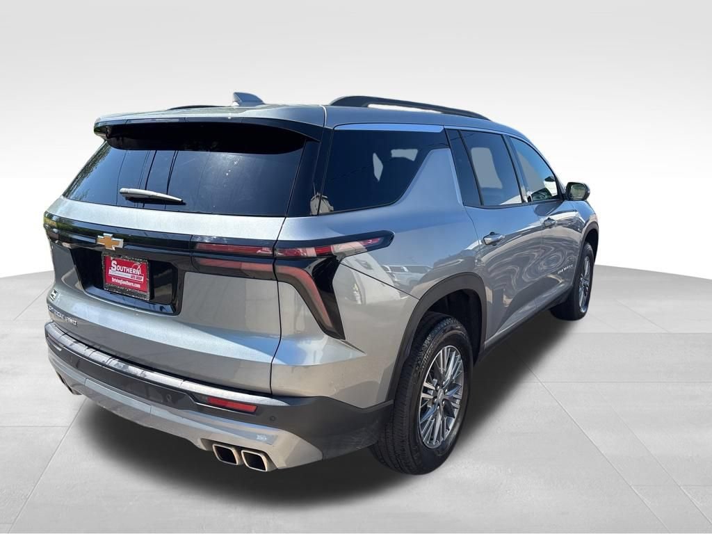 Used 2026 Chevrolet Traverse LT AWD/4WD image 8